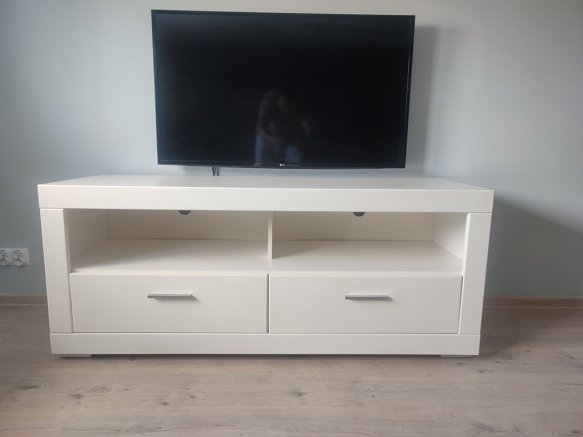 Szafka pod rtv biała