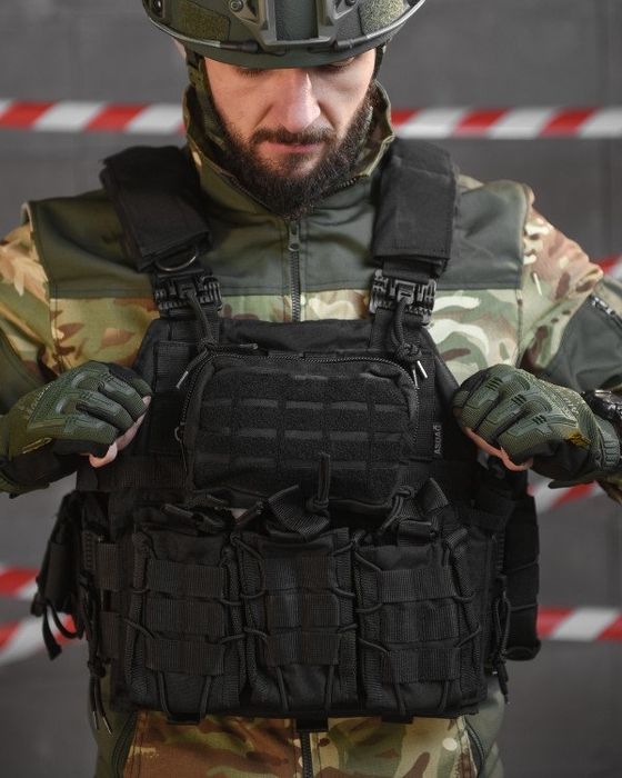 Плитоноска чорна з підсумками 7шт