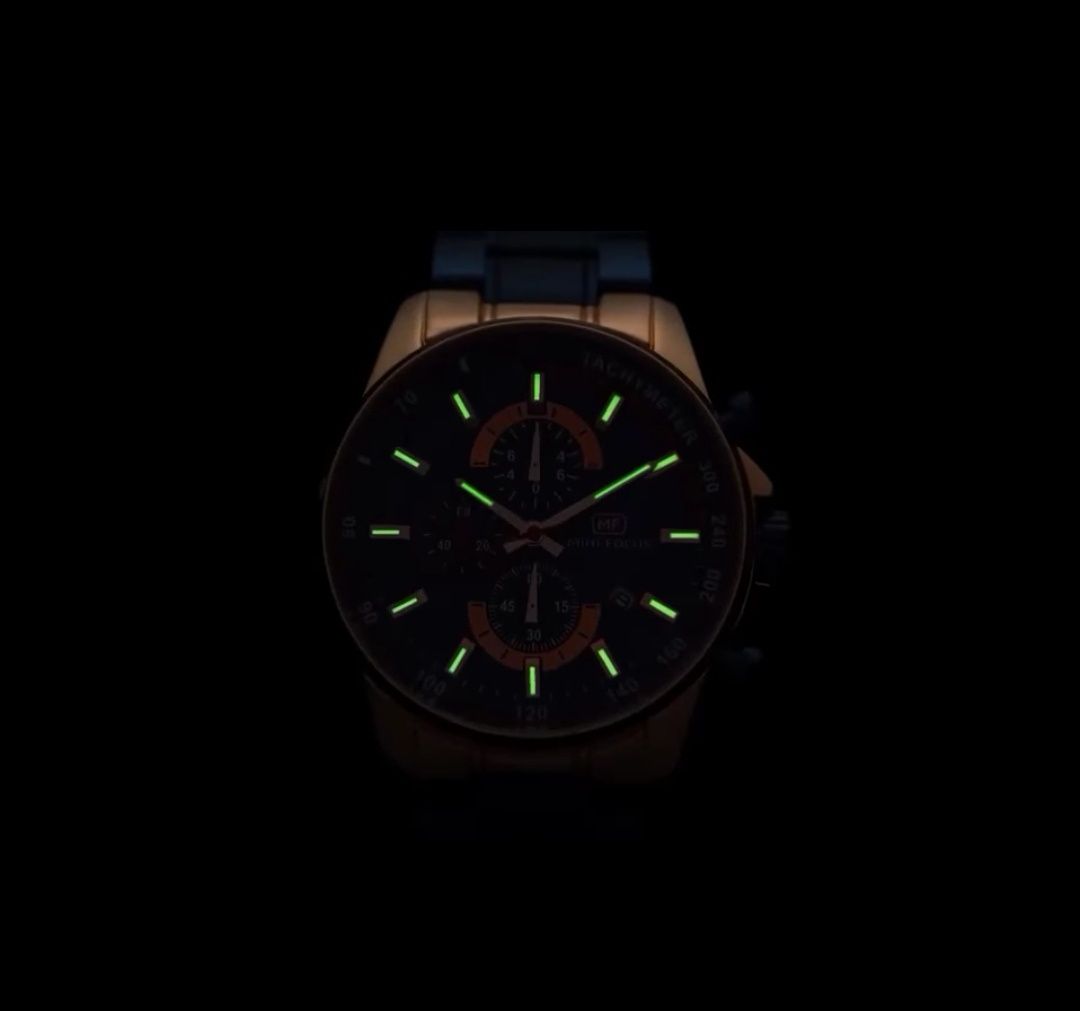 Relógio de Luxo está novo, com Cronógrafo, á prova de água, etc.