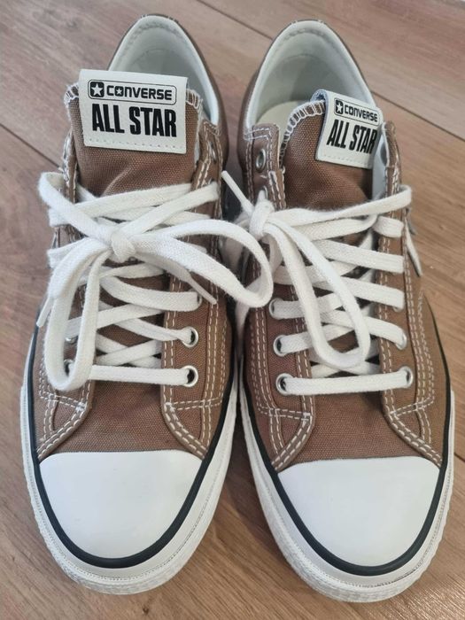 brązowo białe Conversy 40,5