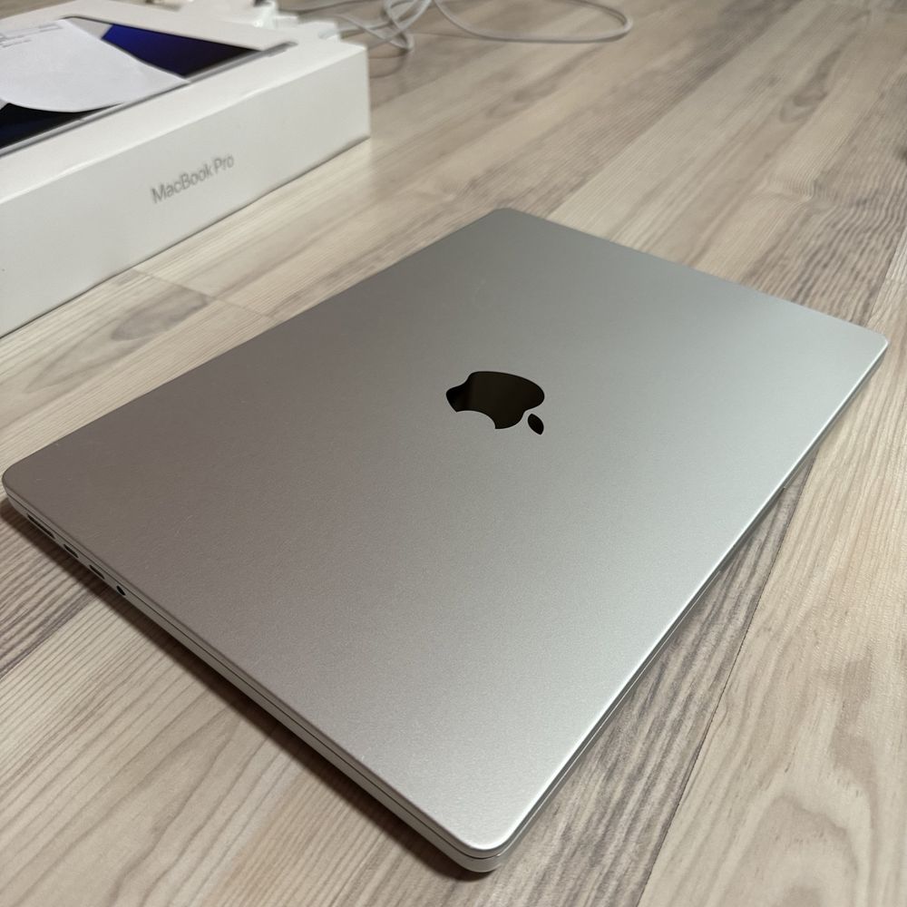 Macbook Pro 14" 2021 M1 Pro 10-Core 16Gb 1Tb Silver (MKGT3)