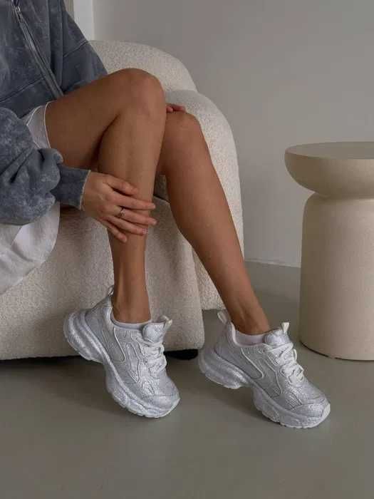 Кроссовки Balenciaga белые стразы 25.5 стелька
