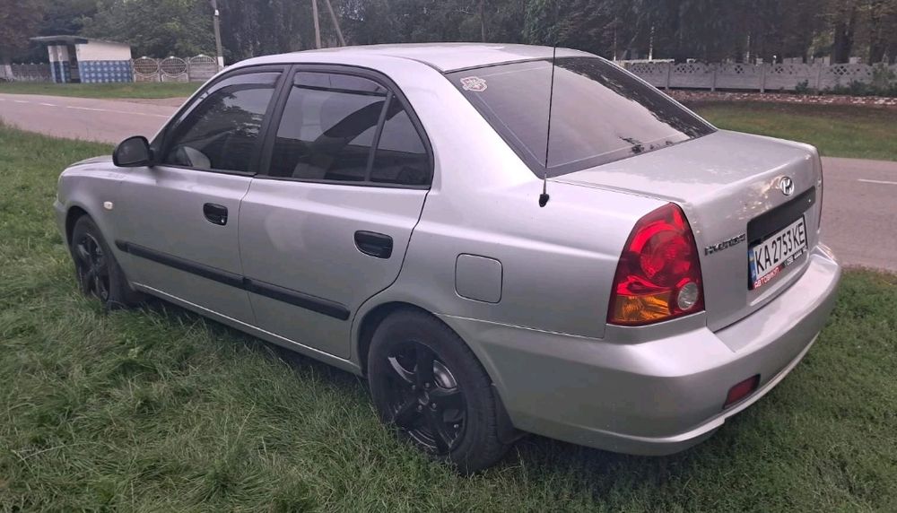 3750у.о.Акцент-2,автомат.140000 пробігу.2005 рік.1,5.Бензин.Два компле