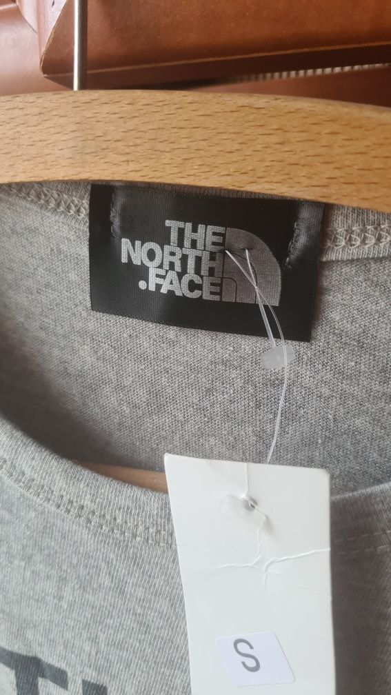 T-shirt the north face rozm s