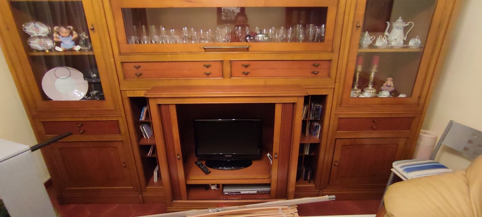 Móvel de sala para televisão e vitrine