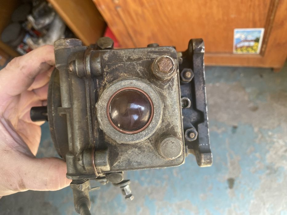 Карбюратор к126 и вакуумник