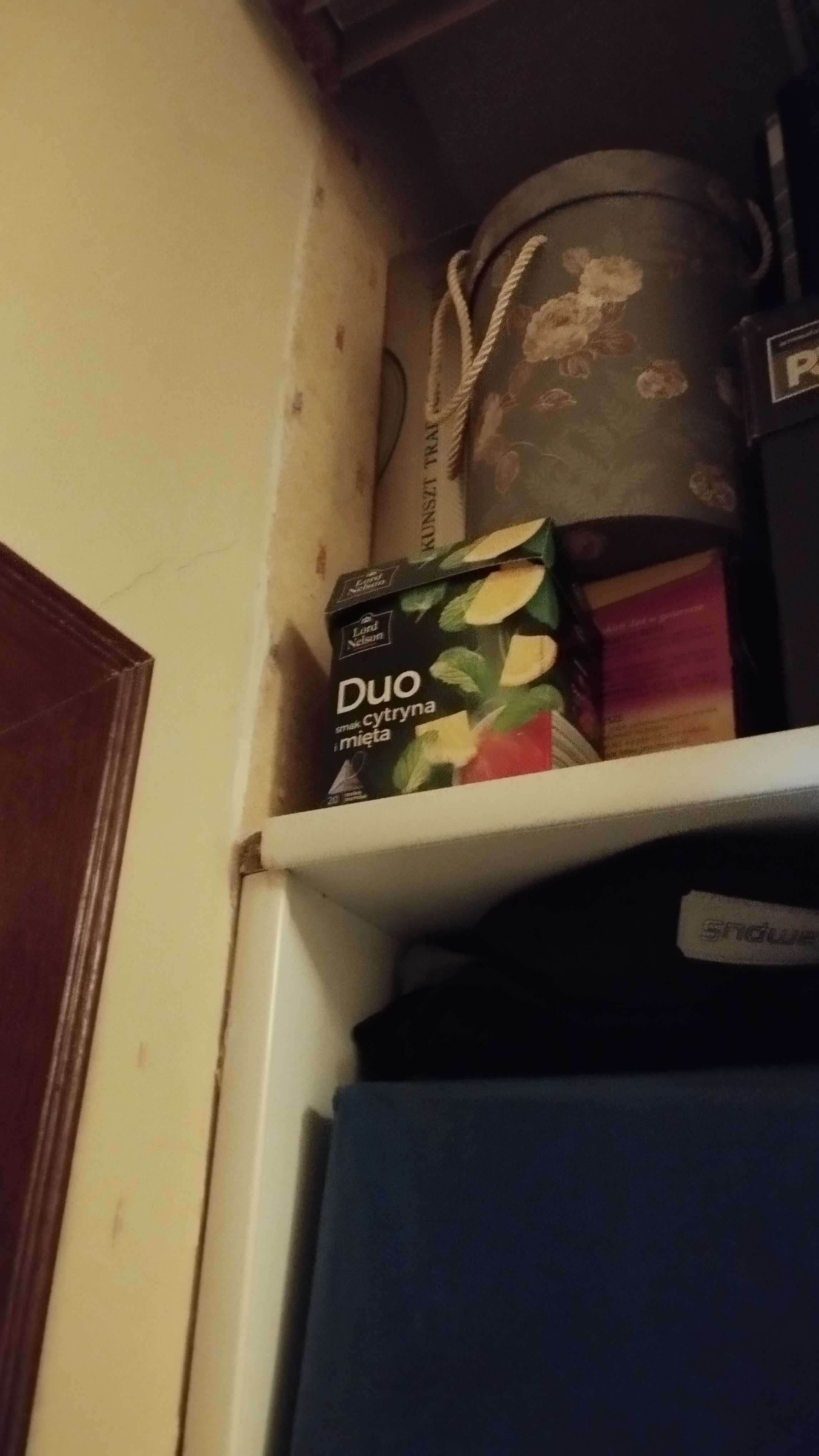 szafa przesuwna z szybami z pawlaczem cena za komplet