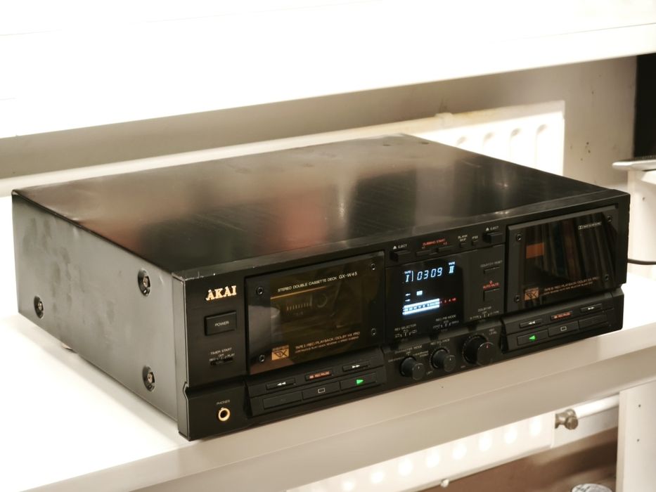 Касетна дека Akai GX-W45 ! Вага 6 кг ! Зроблено в Японії !