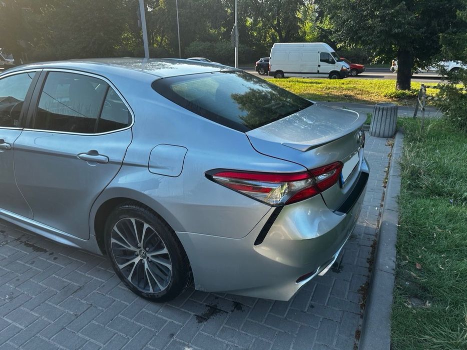 Оренда авто з водієм / Toyota Camry