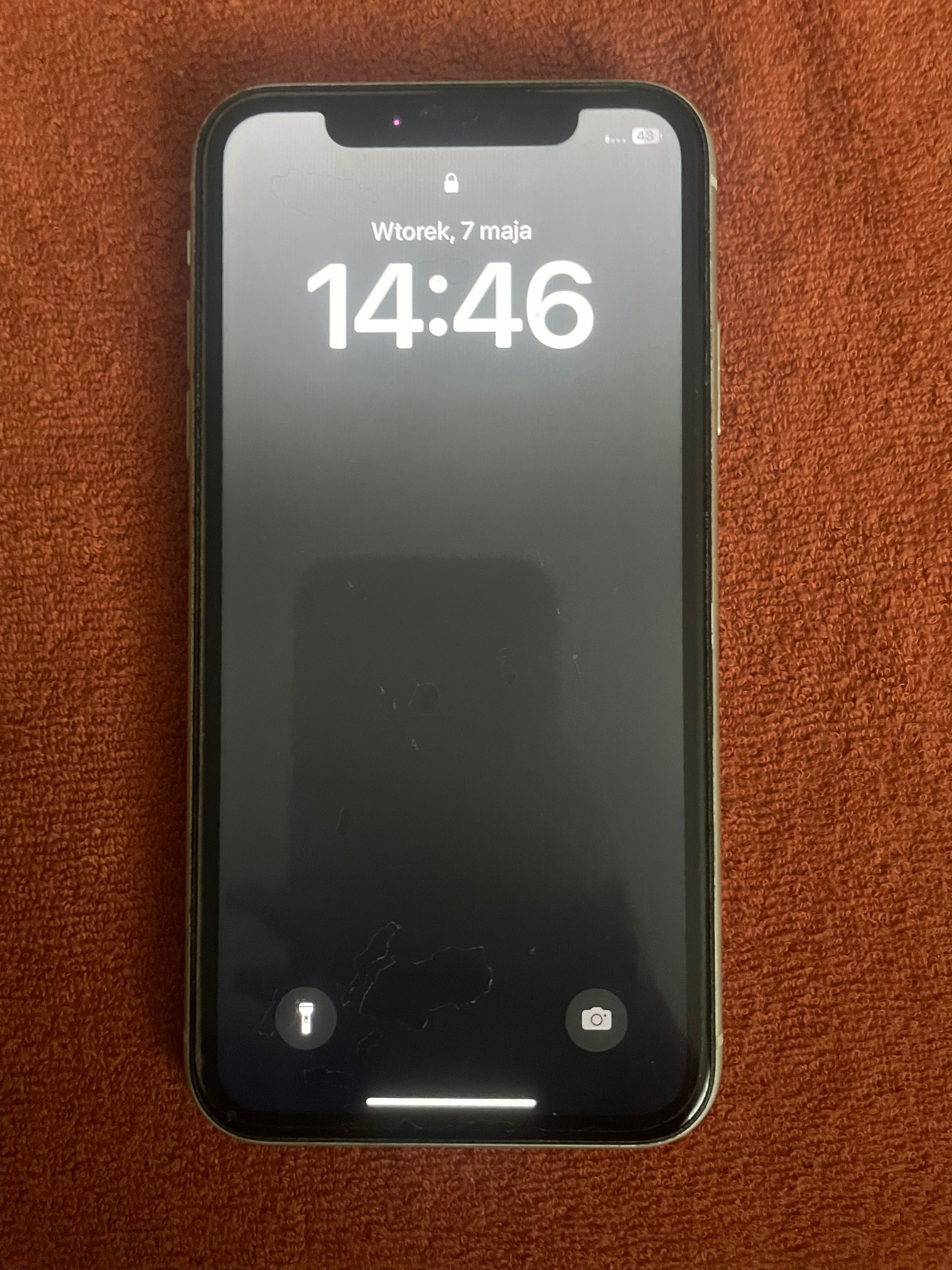 iPhone 11 64gb używany