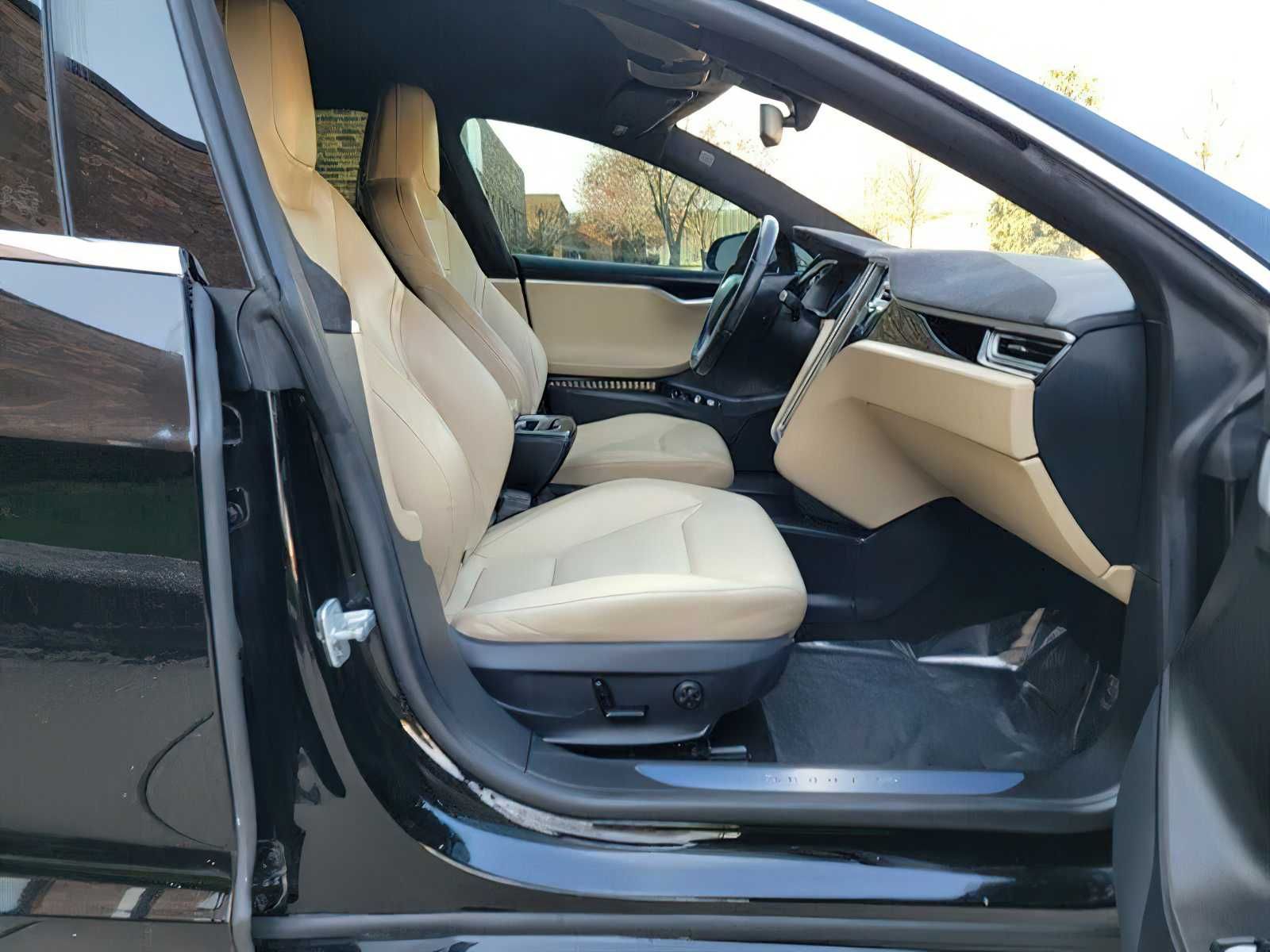 Tesla Model S P85D 2015