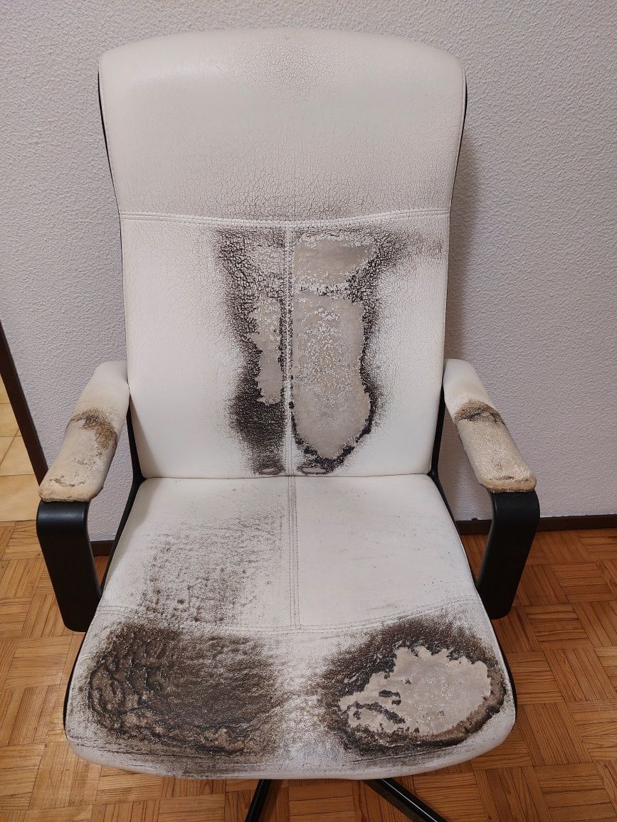 IKEA Cadeira Giratoria Millberget, Beige (Usado)