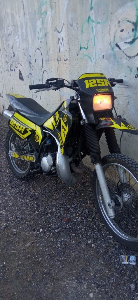 Vendo Dtr 125 bem estimada