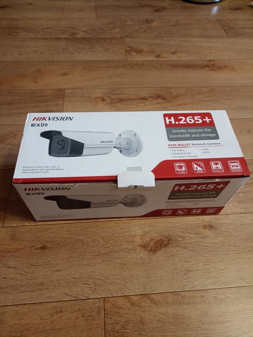 4 м п Камера відеоспостереження 4МП AcuSense IP камера Hikvi