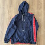Hoodie / Corta Vento Nike