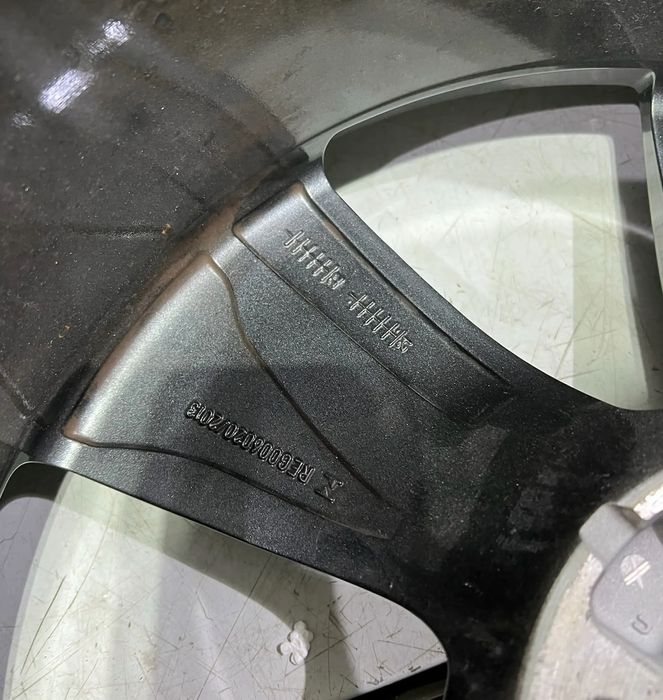audi felga aluminiowa a8 4n0 9.0x19 5x112 et34 4n0601025c z oponą