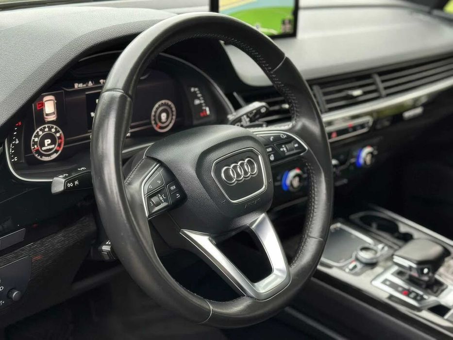 Audi Q7 quattro Premium Plus      2017
