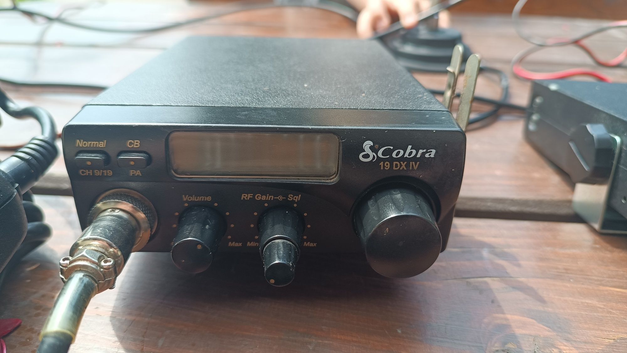 Cb cobra 19 dx IV
