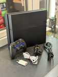 Konsola Sony PS4 1TB + pad Cobra + kabel HDMI + ładowarka + zasilacz