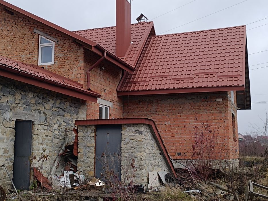 Продається добротний будинок майже готовий до проживання