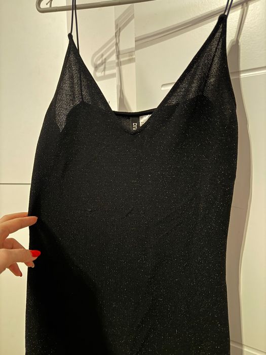 Sylwestrowa mała czarna sukienka