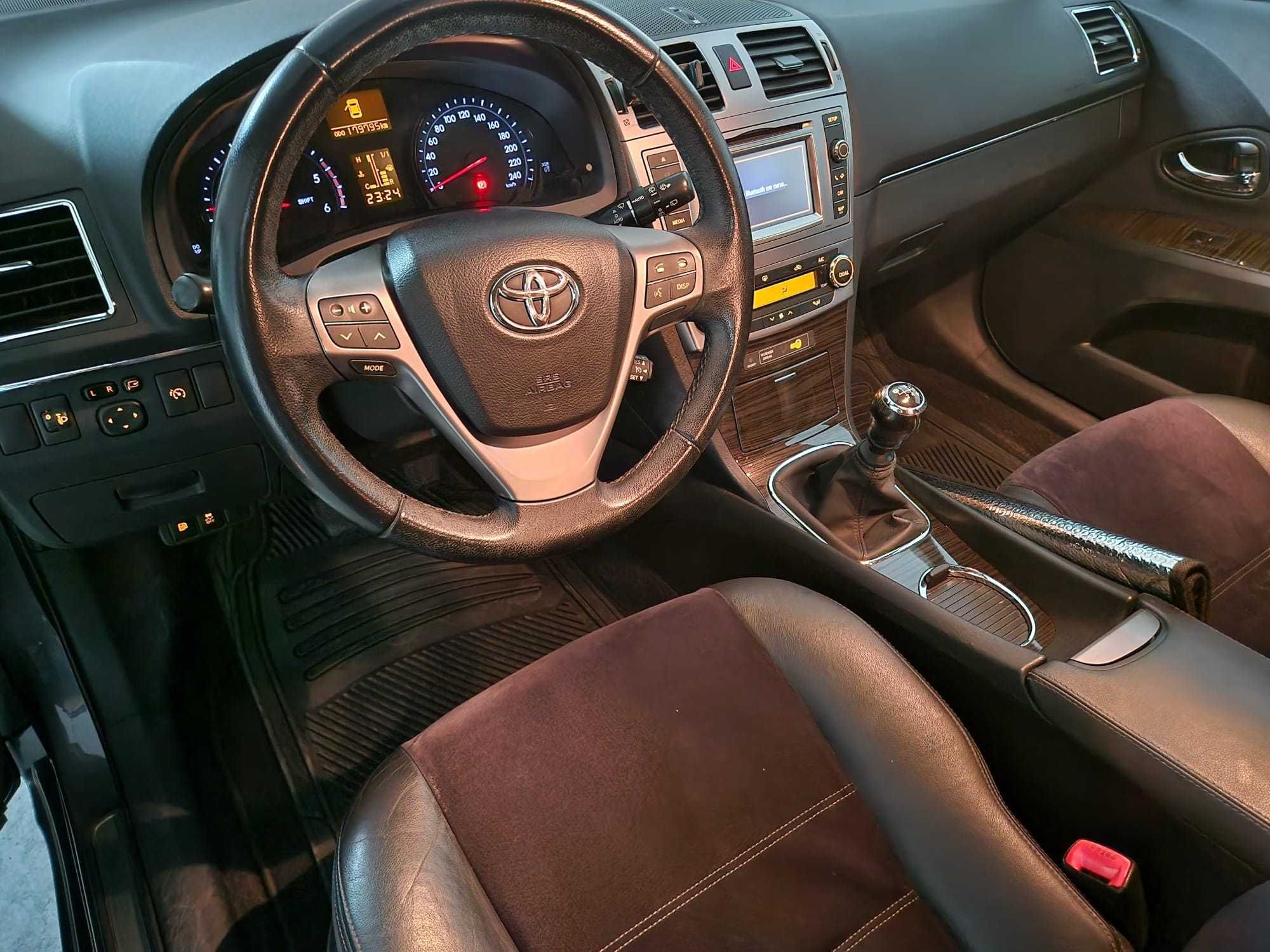 Toyota Avensis SW 2.0D LUXURY+NAVI