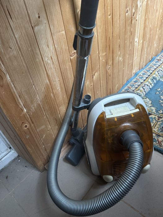 Продам пилосос Zelmer