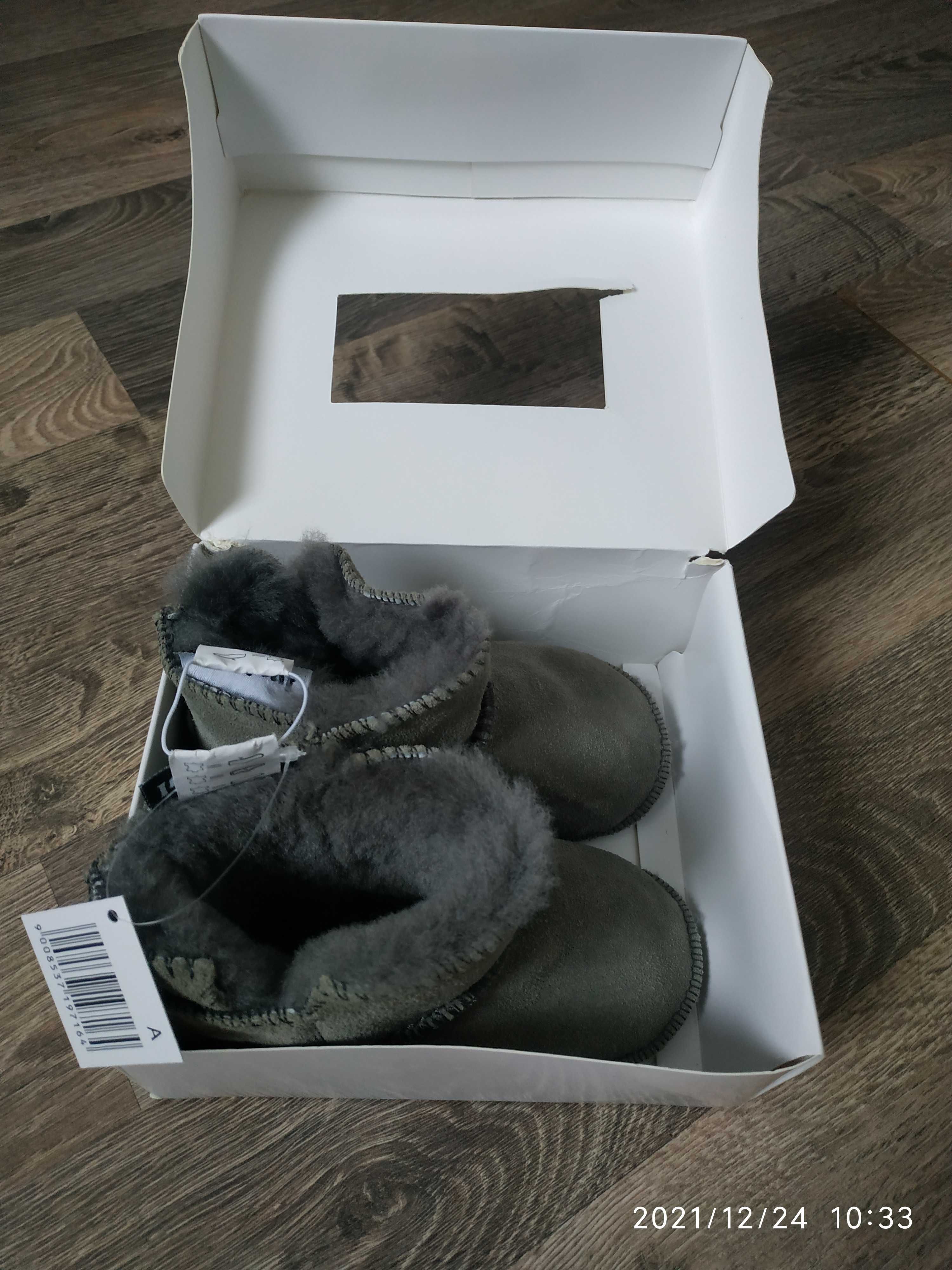 Пинетки UGG замшевые на овчине Lupilu Carters Anex