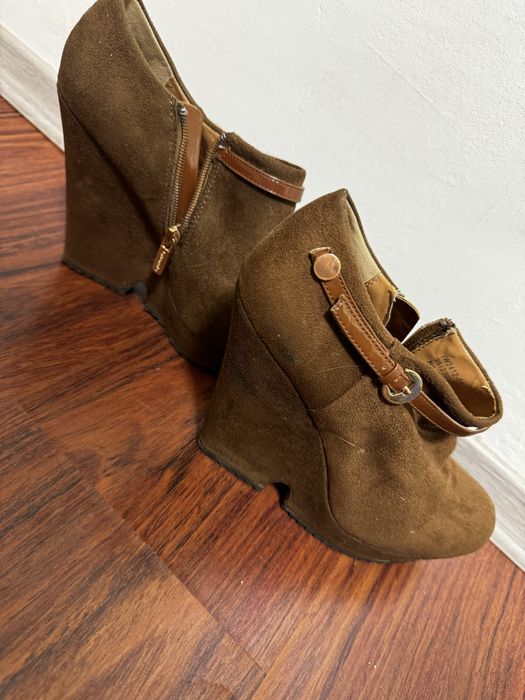 Женская обувь