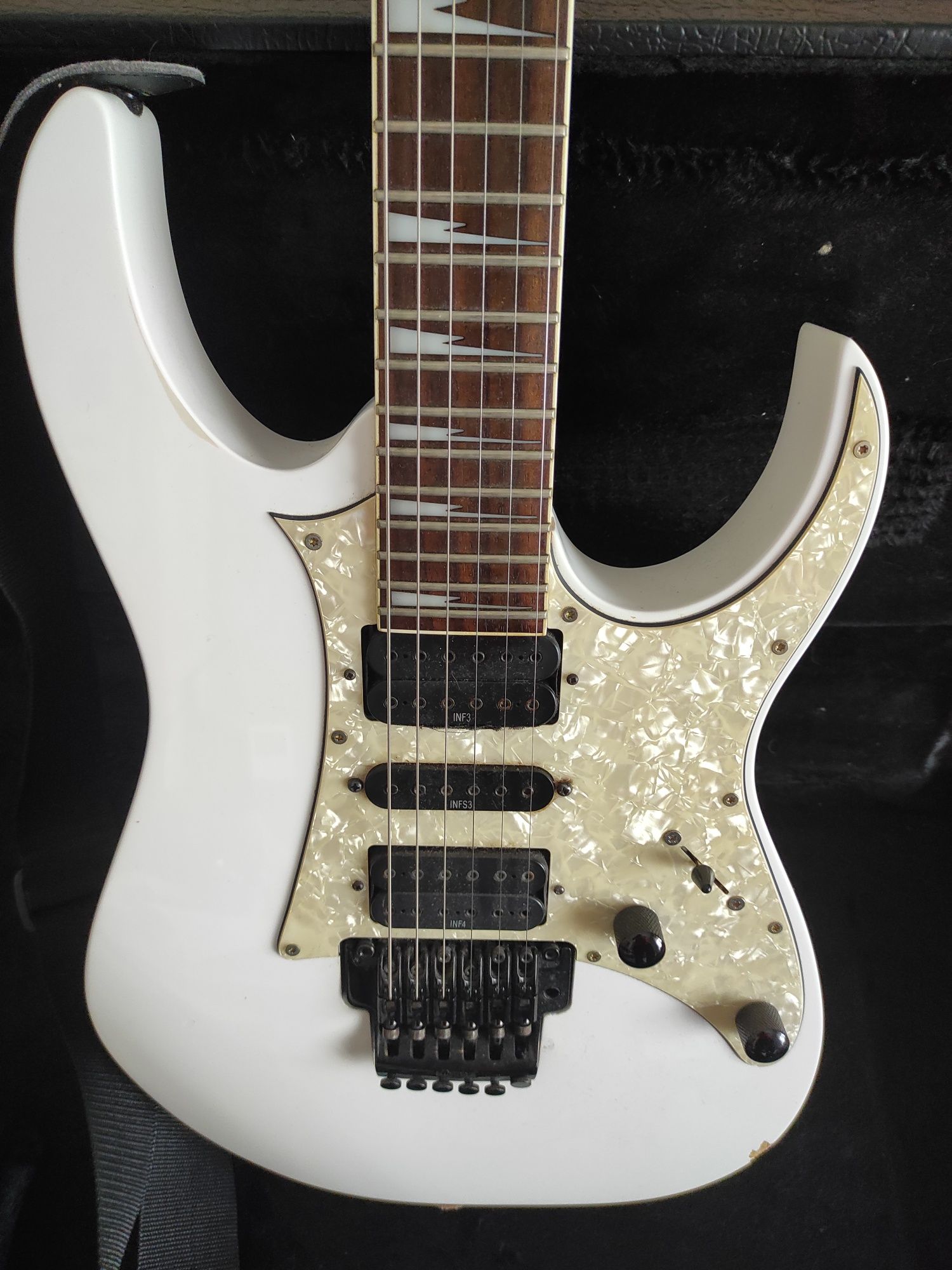 Guitarra ibanez RG250DX9