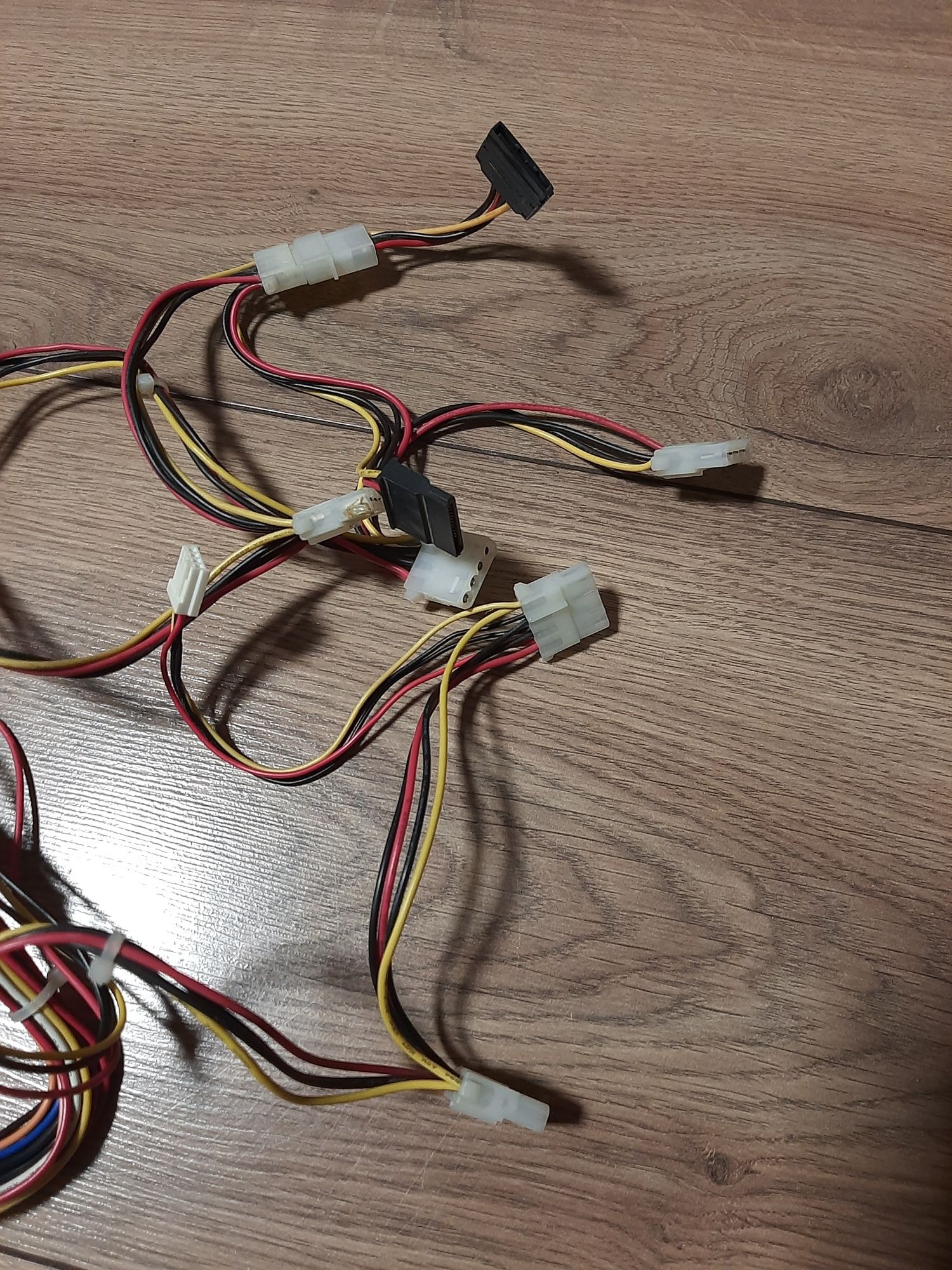 Przewody zasilające  do komputera PC