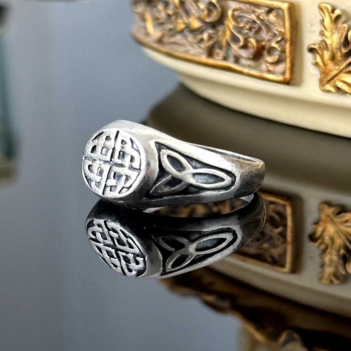 Srebrny sygnet męski z lat 70-tych ubiegłego stulecia - próba 925