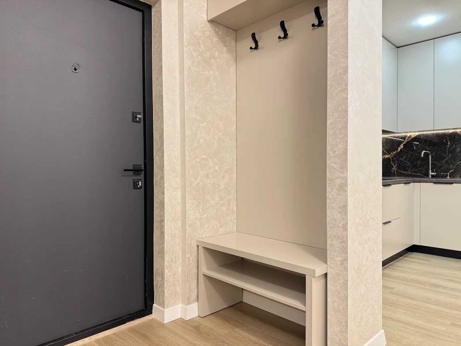 Шикарна двокімнатна квартира з кухнею-студією