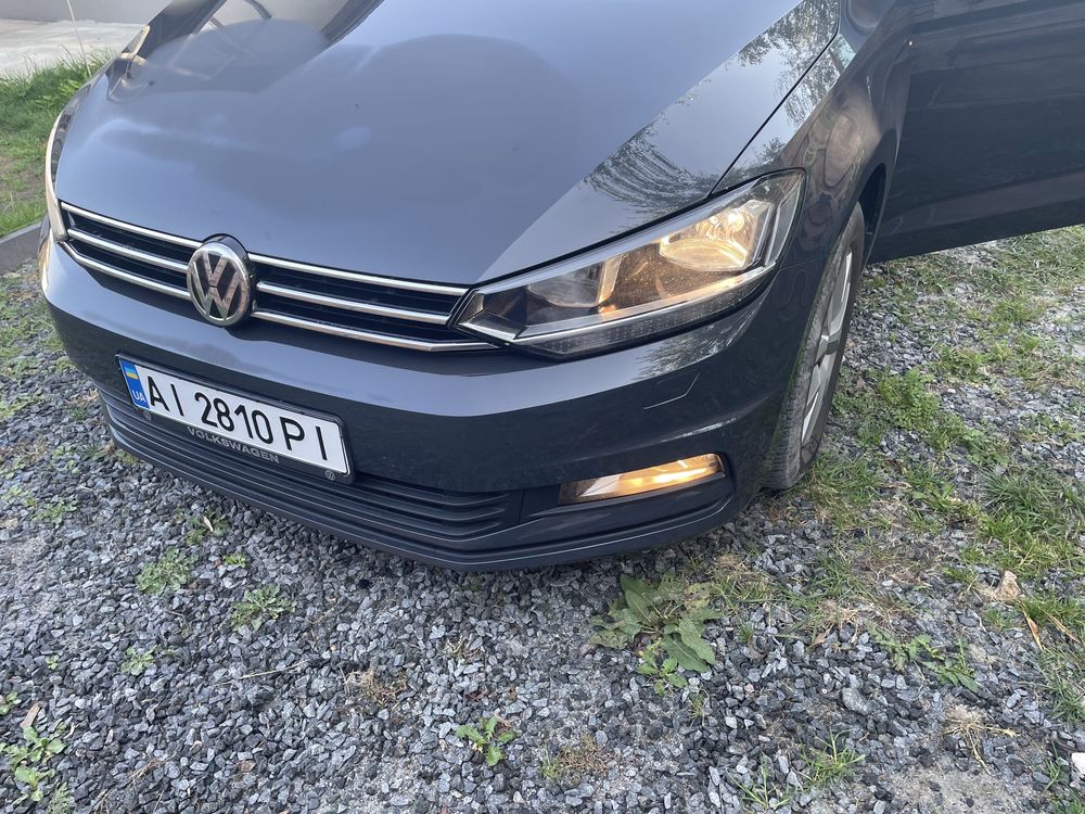 Продам свіжопригнаного VOLKSWAGEN TOURAN