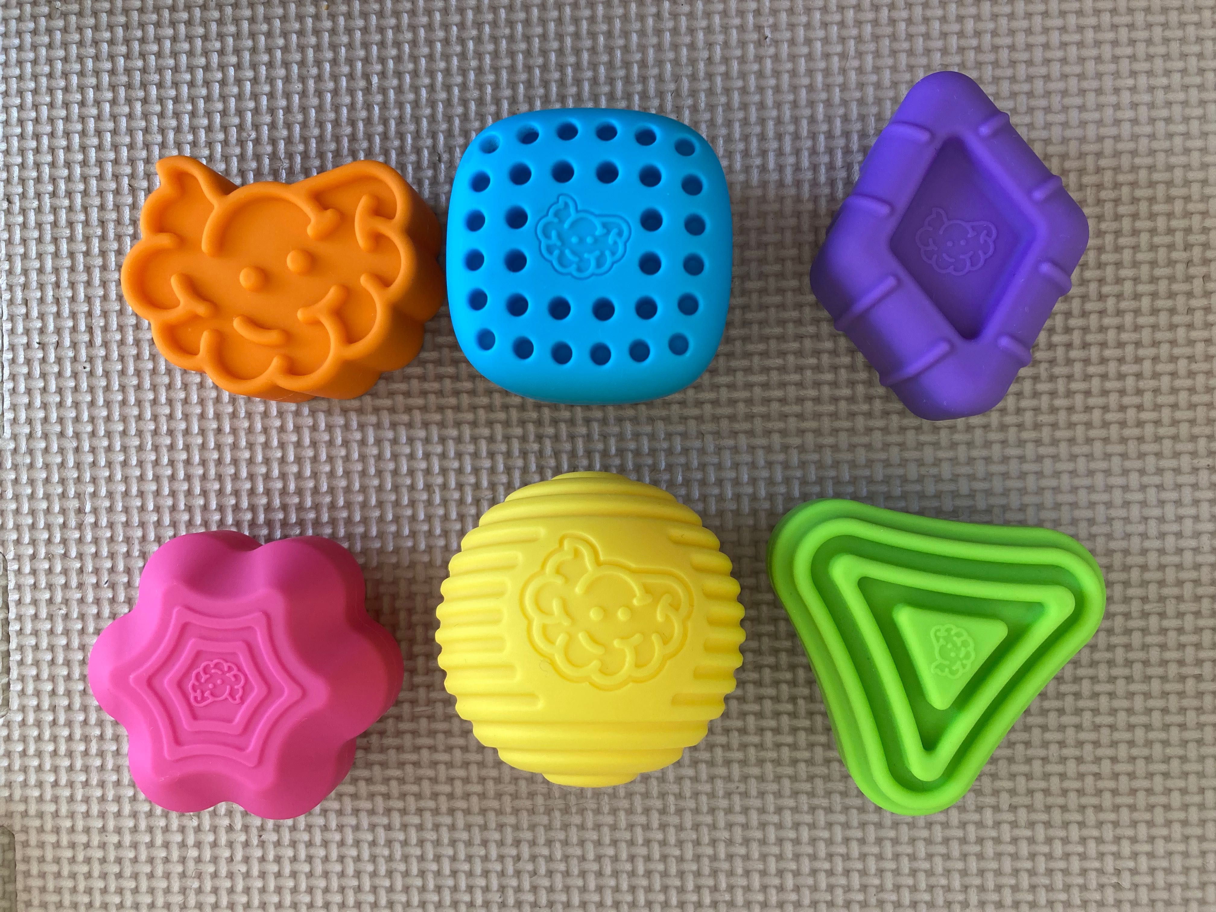 Fat Brain Toys 10m+ Sorter elastyczna kostka InnyBin