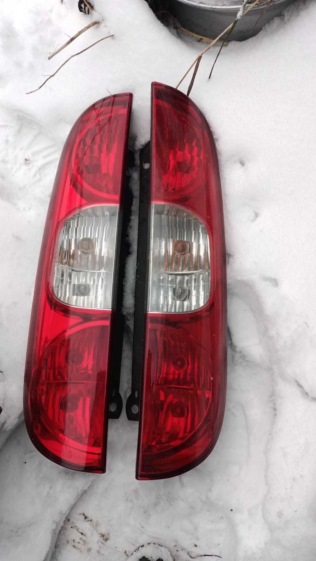 Lampy tył Fiat Doblo