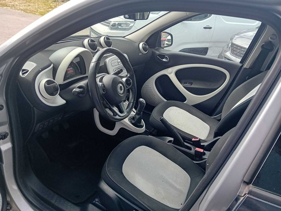 Smart Forfour 1.0 Passion ( pequeno sinistro )