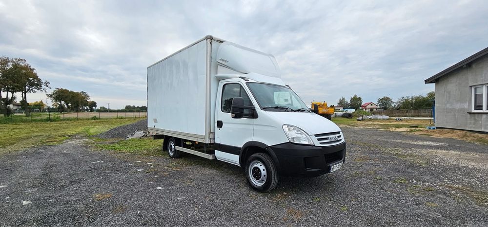 Sprzedam lub zamienie za lawete. Iveco Daily Kontener Niski Przebieg
