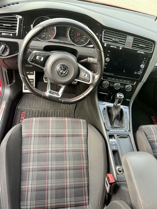 VW Golf 7.5 Gti 2.0 TSI