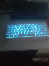 Teclado gamer-royal kludge- Bluetooth/cabo