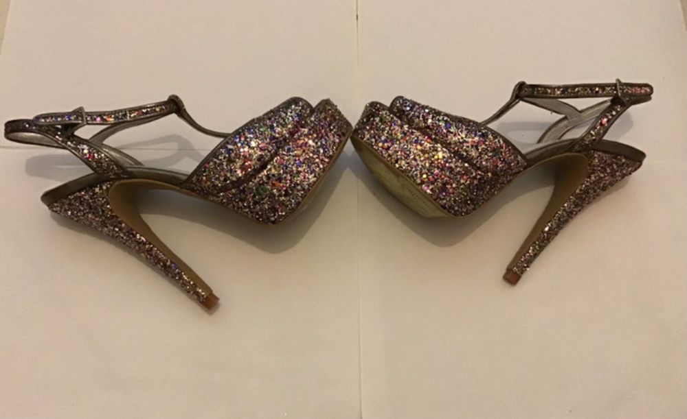 Sandálias de salto haity