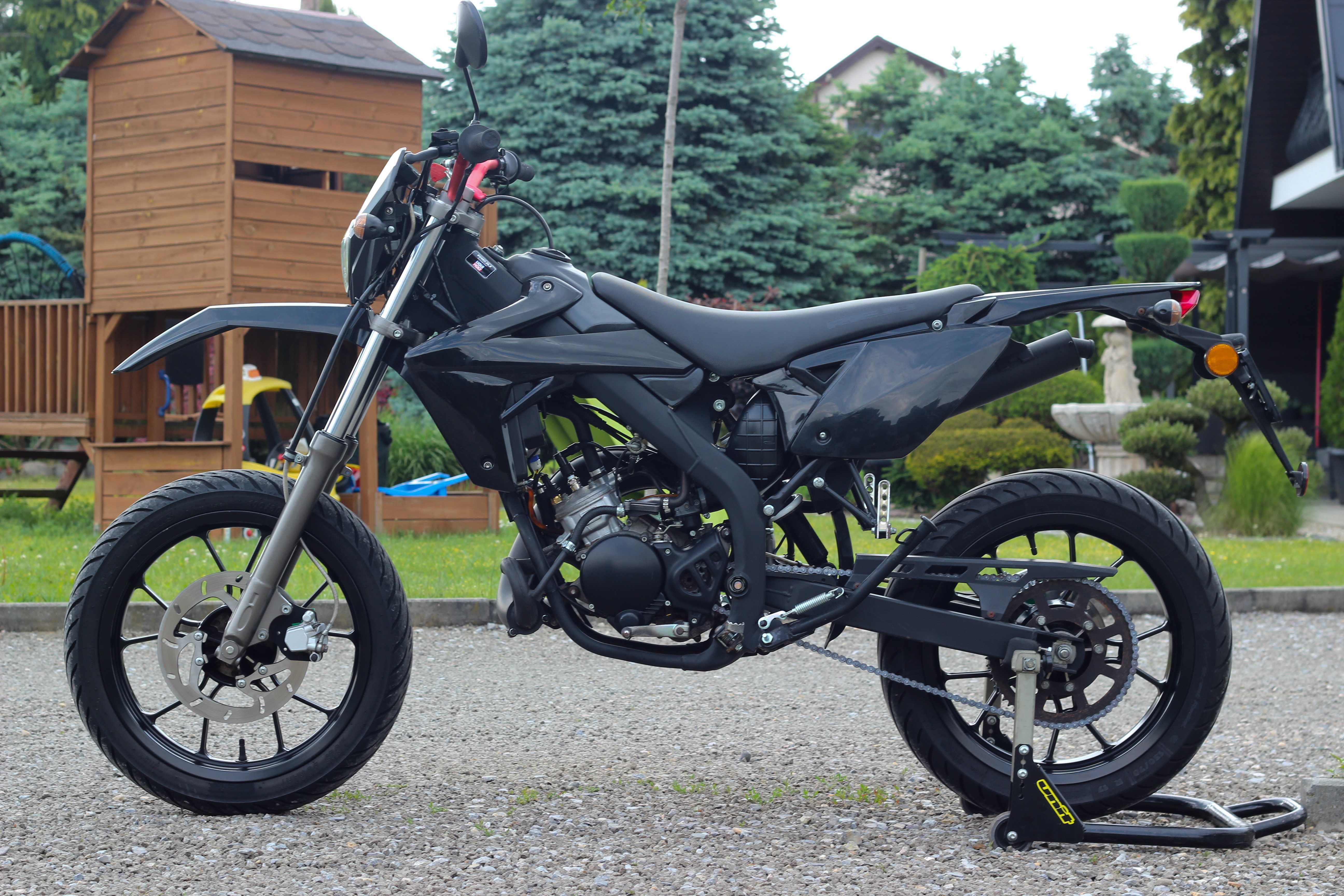 Rieju MRT 50 ! MRT50 ! 50ccm ! 2T ! 2019r ! Full Black ! 25 785 KM !