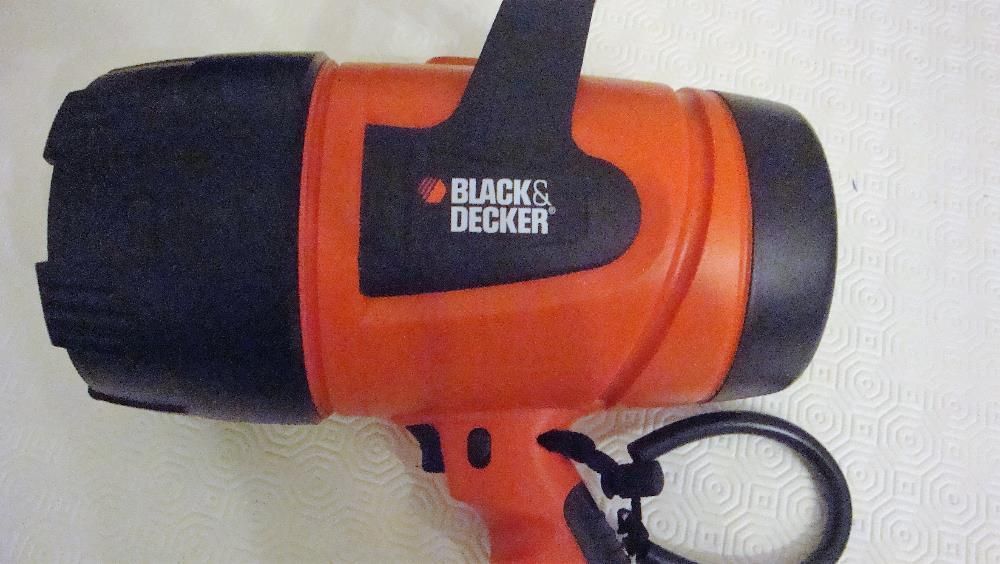 lanterna recarregável "Black & Decker"