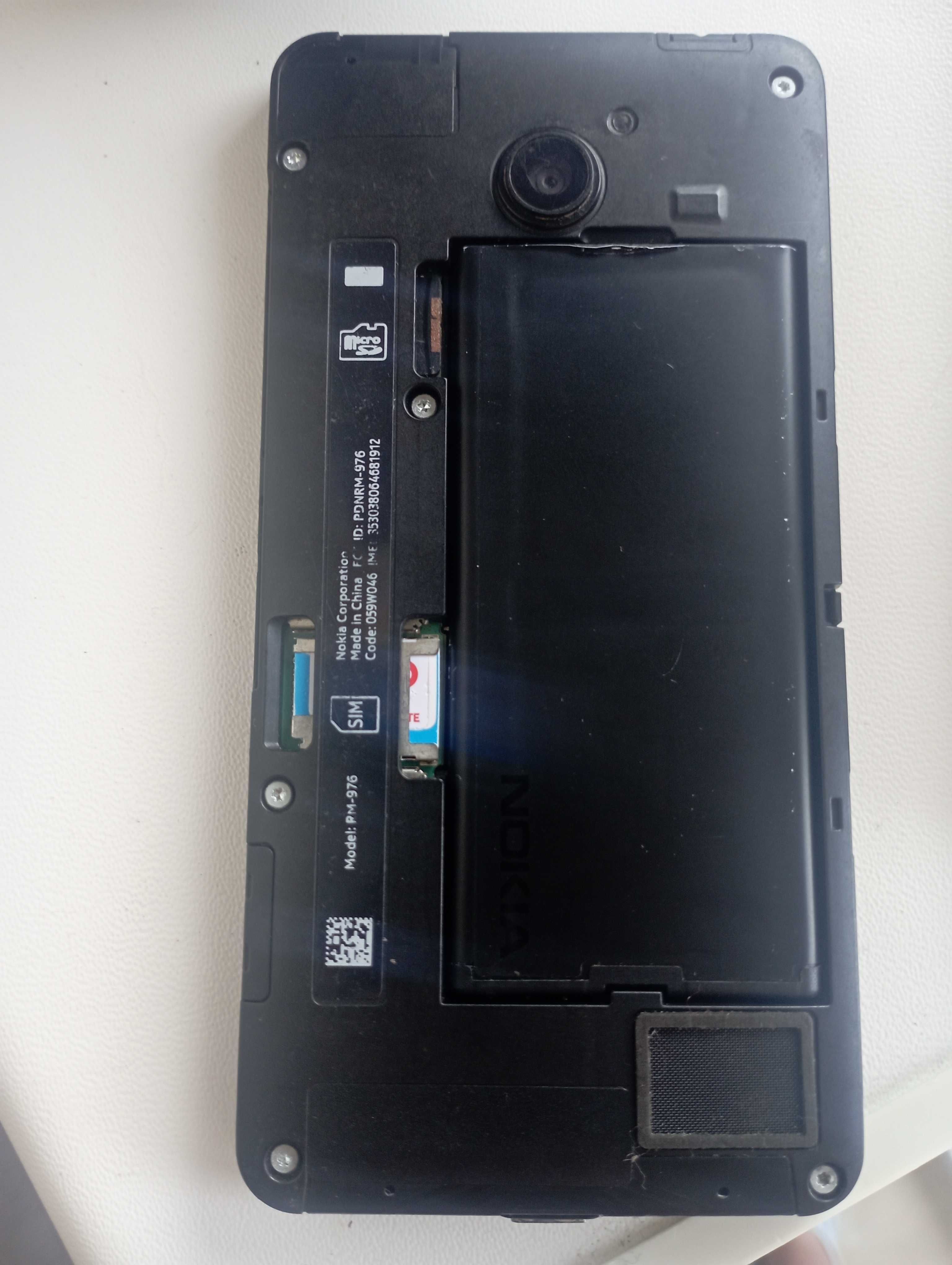 Nokia RM-976 на запчастини, не бачить сім карту.