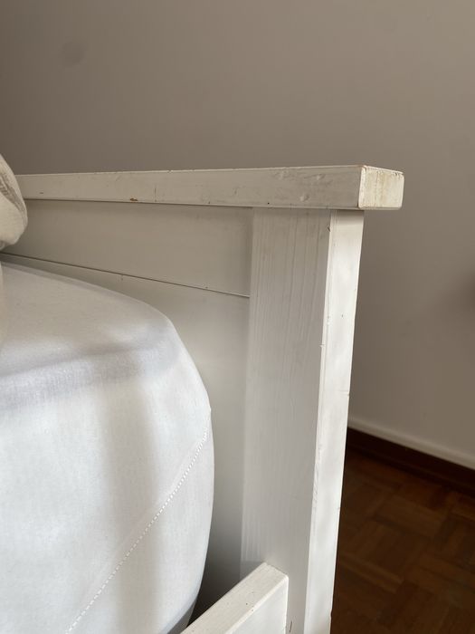 Cama Ikea com gavetoes
