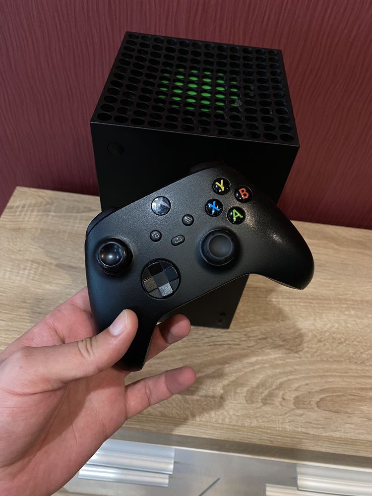Ігрова консоль Xbox series x на 1 тб
