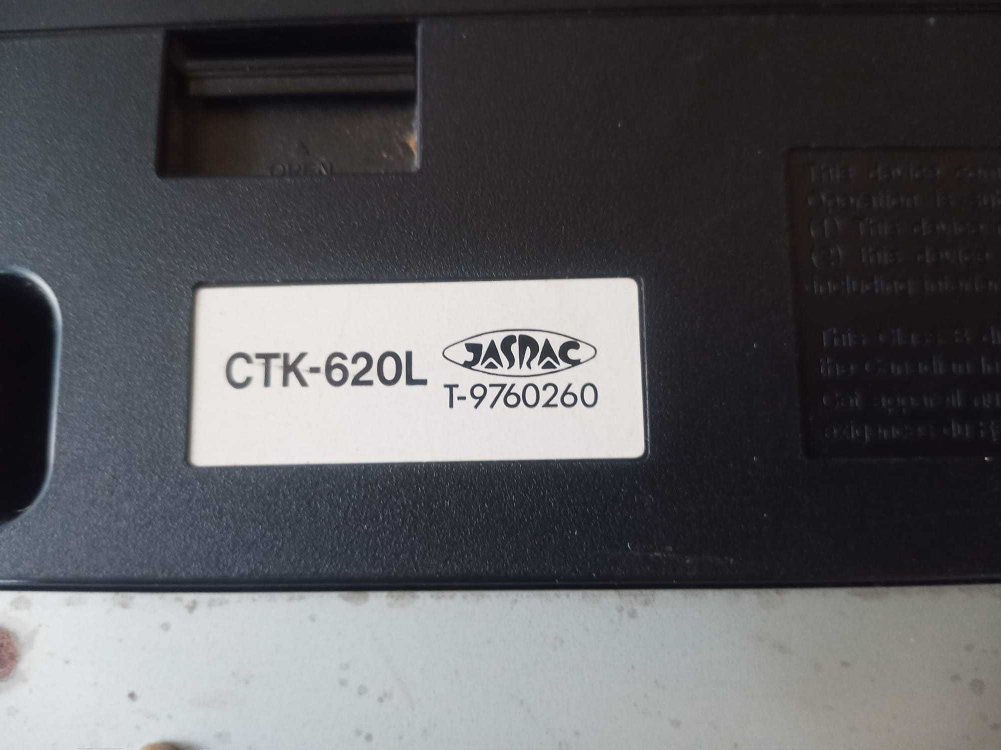 Keyboard CASIO CTK-220L podświetlane klawisze 3 stopniowa nauka grania