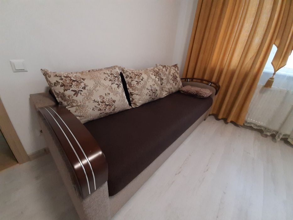 3 кімн. LUX апартаменти з балконом, центр, парковка, кондиціонер