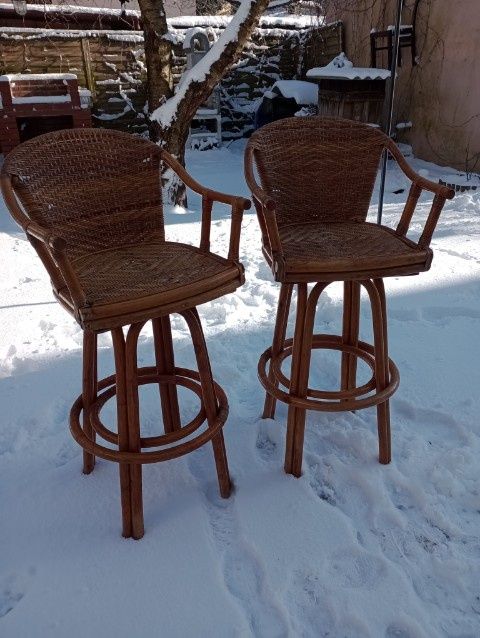 2 x krzesła wiklinowe wysokie