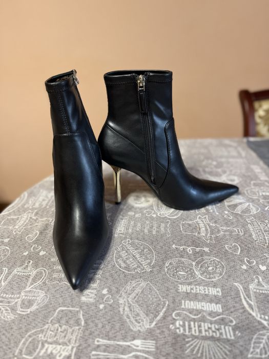 Черевики Zara 38 р